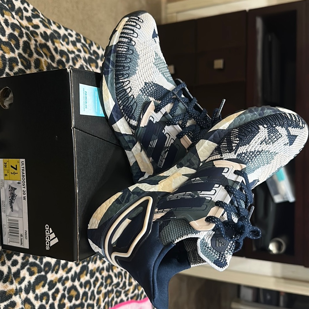 Adidas blue multi color women size 7.5 running Ultraboost 20 W.